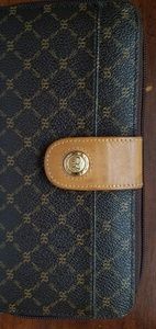 Rioni signature brown button zip wallet